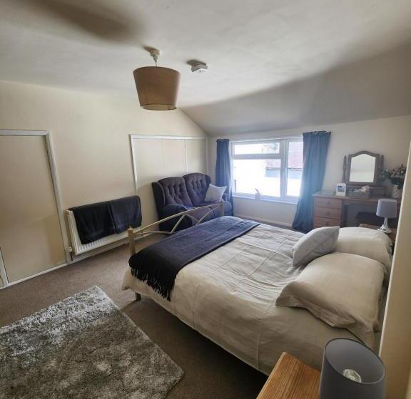 민박 Watsons Ale House