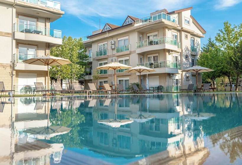 Belek Deluxe Suit