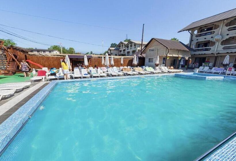 هتل соляний кристал