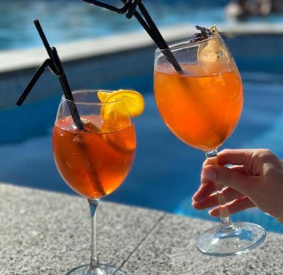 هتل соляний кристал