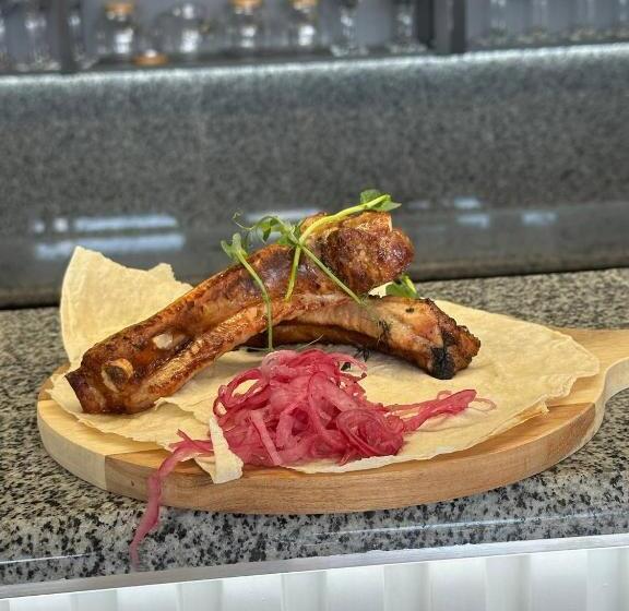 هتل соляний кристал