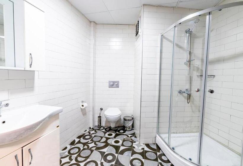 Royal Luxury Hotels Suites