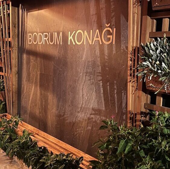 هتل Bodrum Konağı