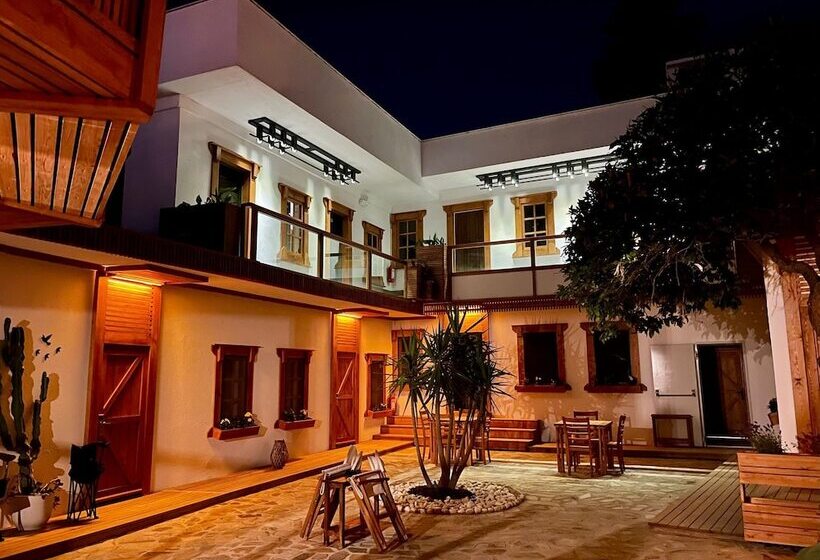 هتل Bodrum Konağı