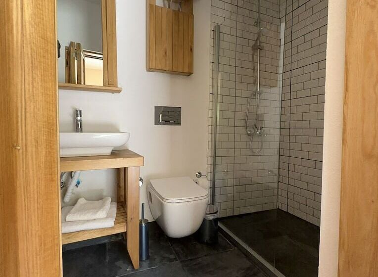 هتل Bodrum Konağı