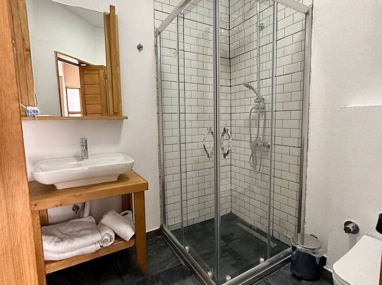 هتل Bodrum Konağı