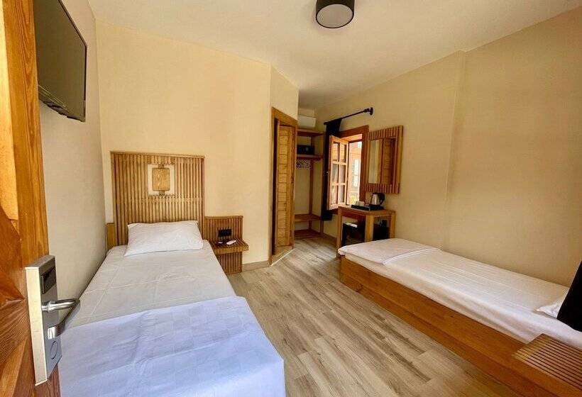 هتل Bodrum Konağı