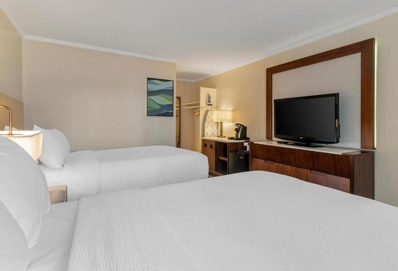 فندق Downtown Dover Inn