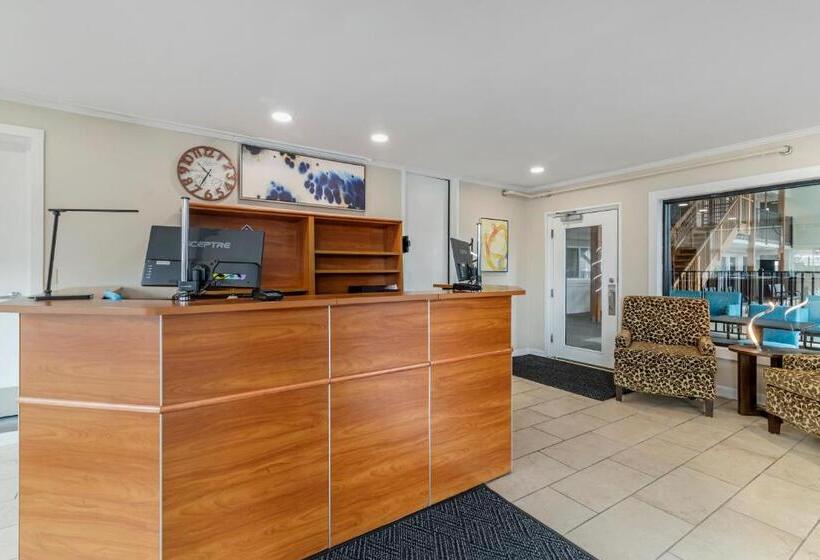 فندق Downtown Dover Inn