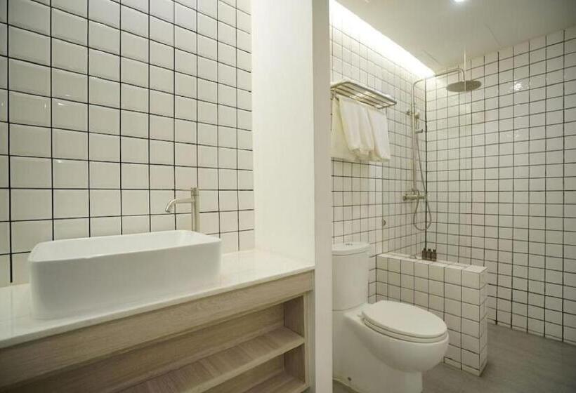 בית מלון כפרי E11