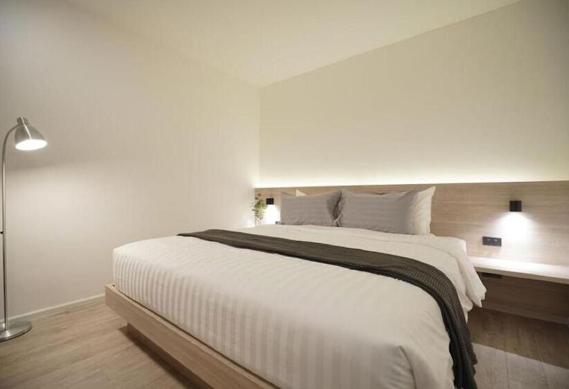 בית מלון כפרי E11