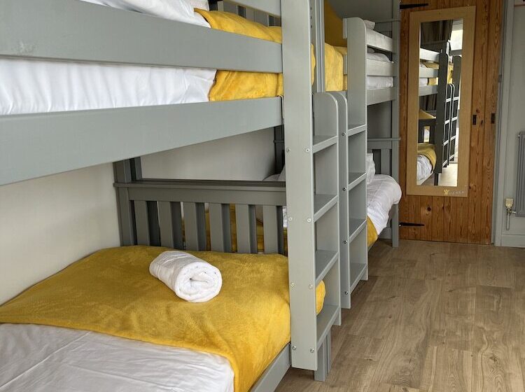 فندق Elemental Surf Lodge