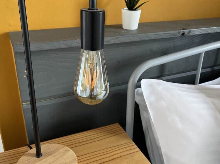 فندق Elemental Surf Lodge