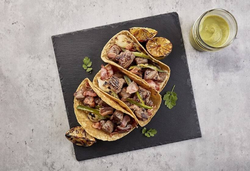 Отель Fiesta Inn Mazatlán