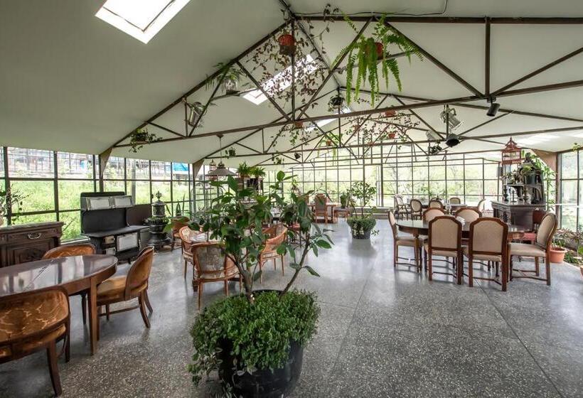 هتل Kiketi Farm Container