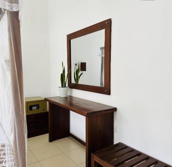 فندق Lavish Resort By Indigo