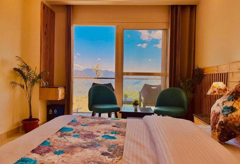 בית מלון כפרי Pinerock Resort, Mussoorie ! Luxury Rooms ! Mountain View ! Open Terrace ! Cafe