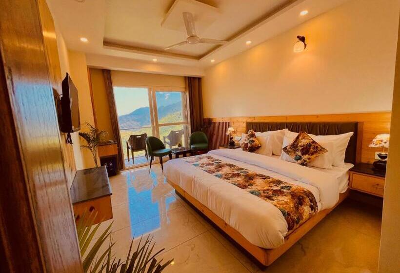 בית מלון כפרי Pinerock Resort, Mussoorie ! Luxury Rooms ! Mountain View ! Open Terrace ! Cafe