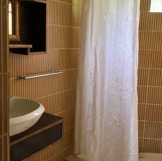 ホテル Puerto Galera Transient Guest Room