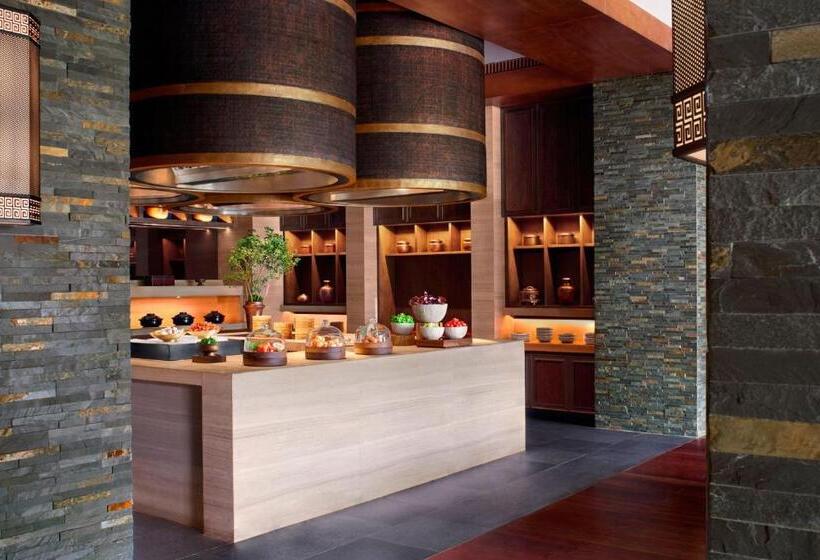 בית מלון כפרי Rissai Valley, A Ritz Carlton Reserve