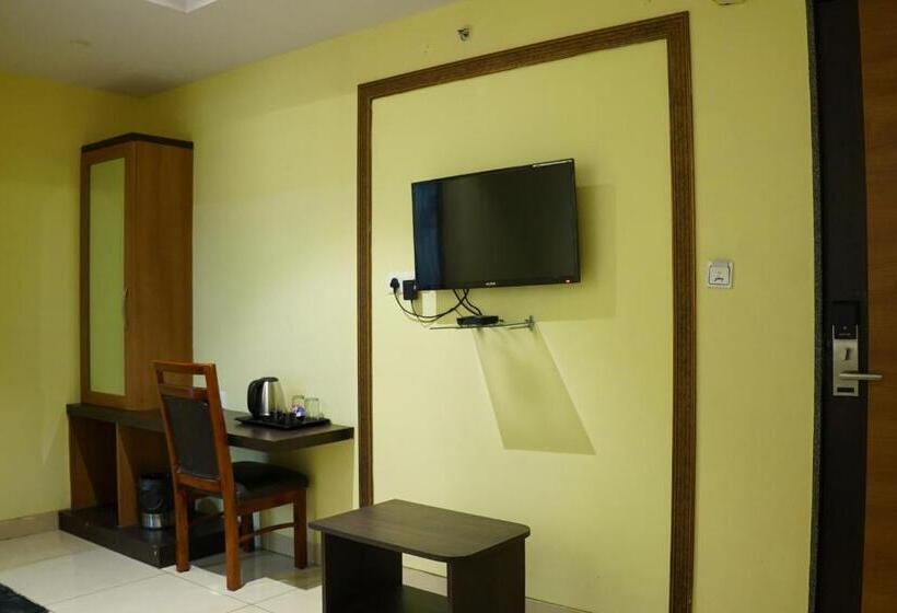 호텔 Sri Brundavan Grand Inn