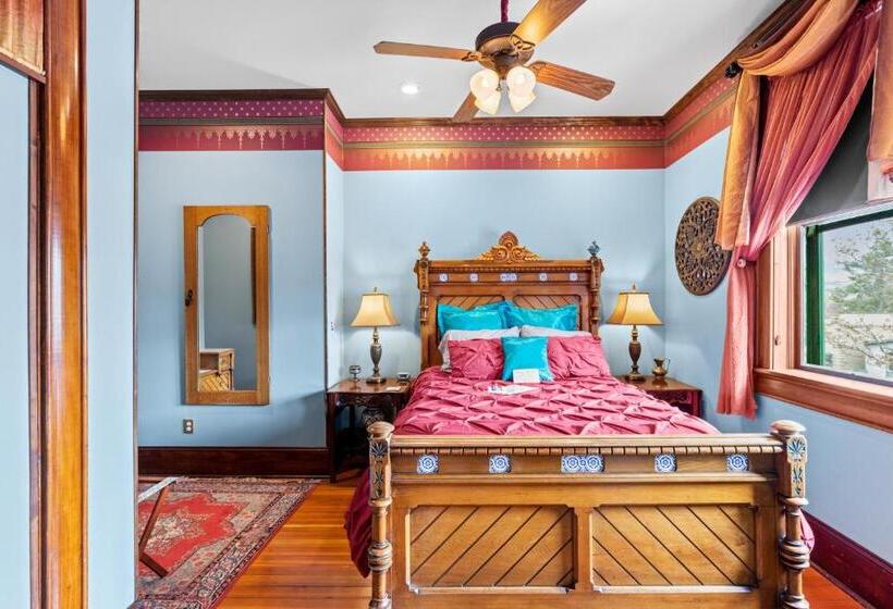 Отель The Peerless