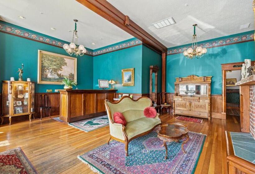 Отель The Peerless