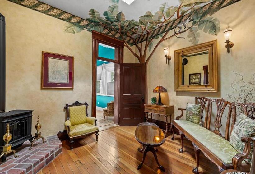 Отель The Peerless