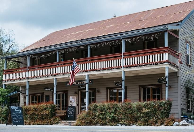 酒店 Volcano Union Inn And Pub