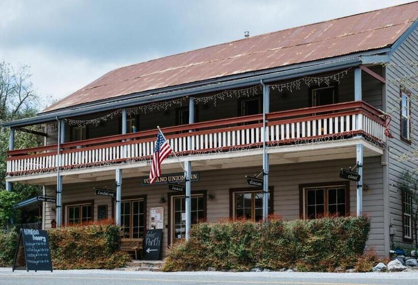 酒店 Volcano Union Inn And Pub