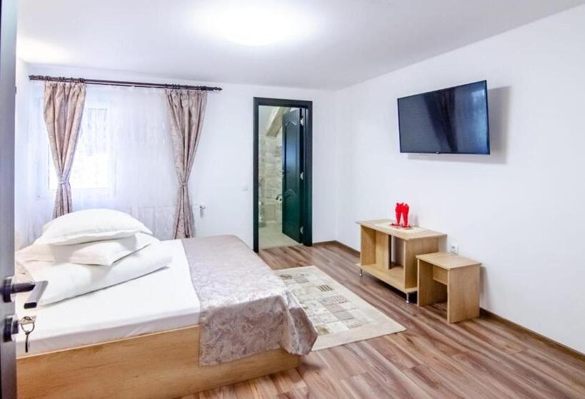 פנסיון Casa Cornelius