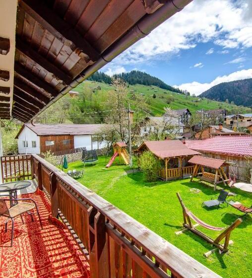 پانسیون Casa Cornelius
