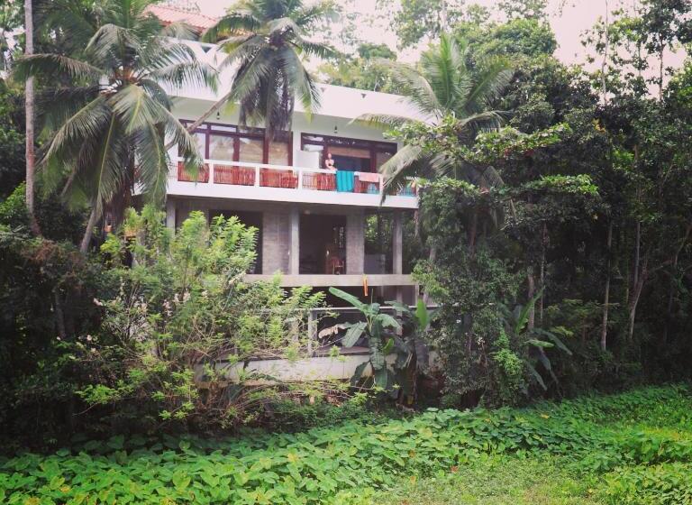 Пансион Cocosurf House 2024