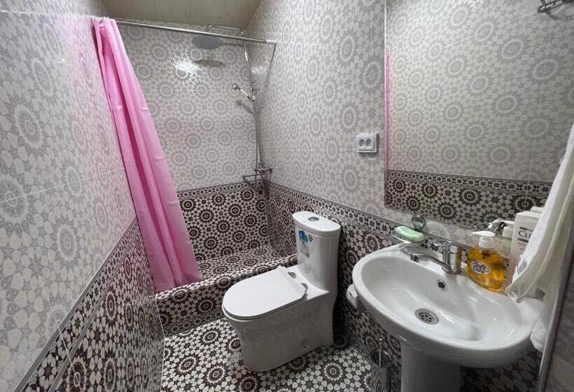 ペンション Family Guest House Seven