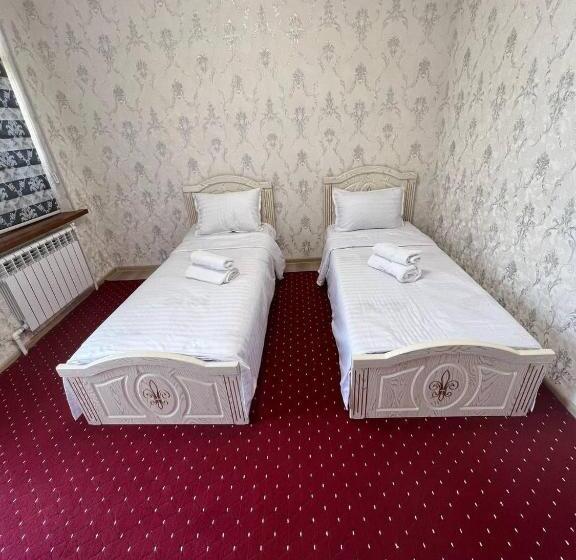 ペンション Family Guest House Seven