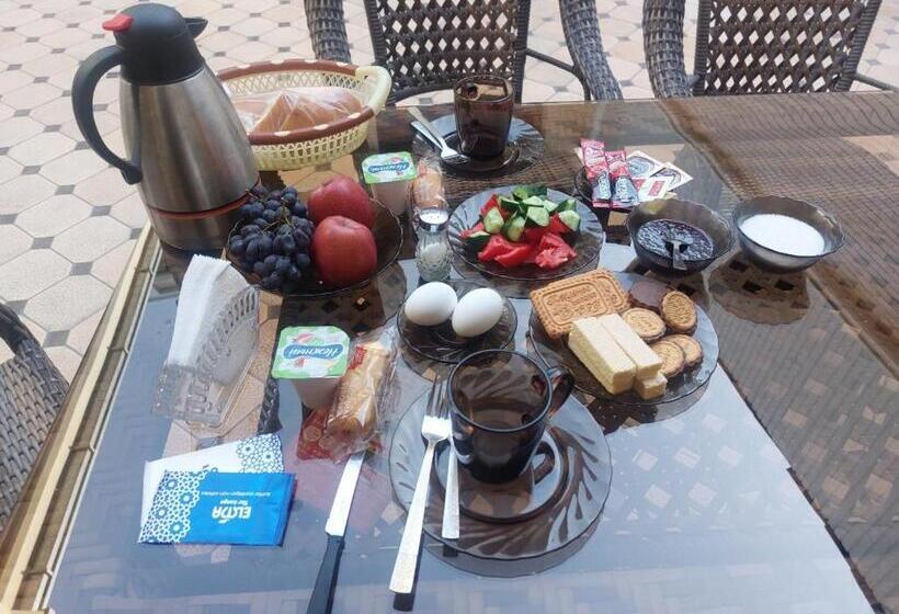 ペンション Family Guest House Seven