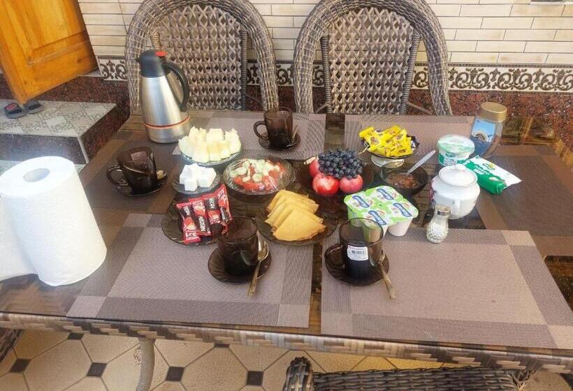 ペンション Family Guest House Seven