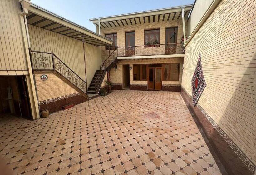 ペンション Family Guest House Seven