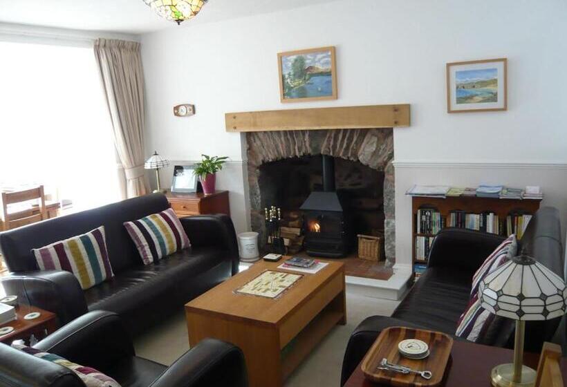 ペンション Ivy Cottage Bed And Breakfast