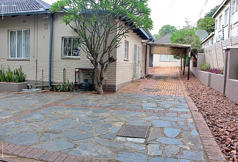 بنسيون The Global Link Hub