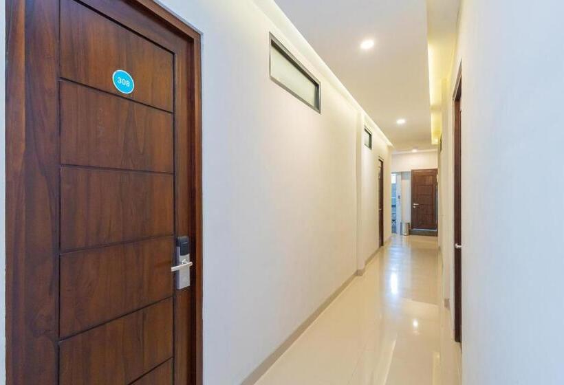 Sans Hotel Bobosini Malang By Reddoorz