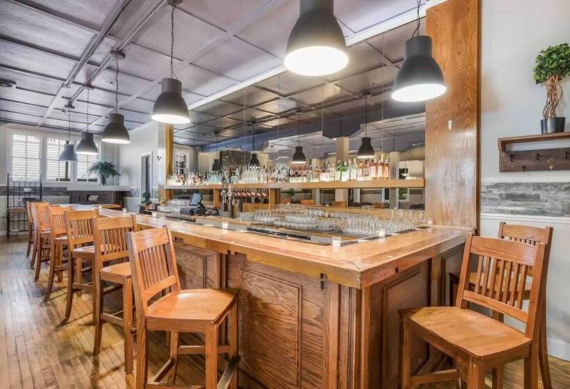 Victorian Inn Elkhart Lake