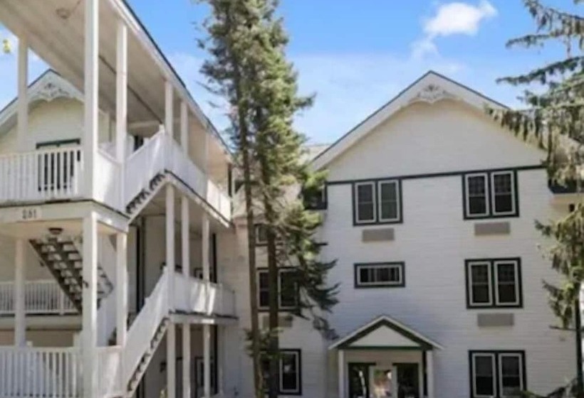 Victorian Inn Elkhart Lake