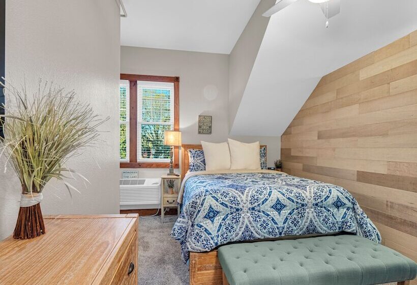 Victorian Inn Elkhart Lake