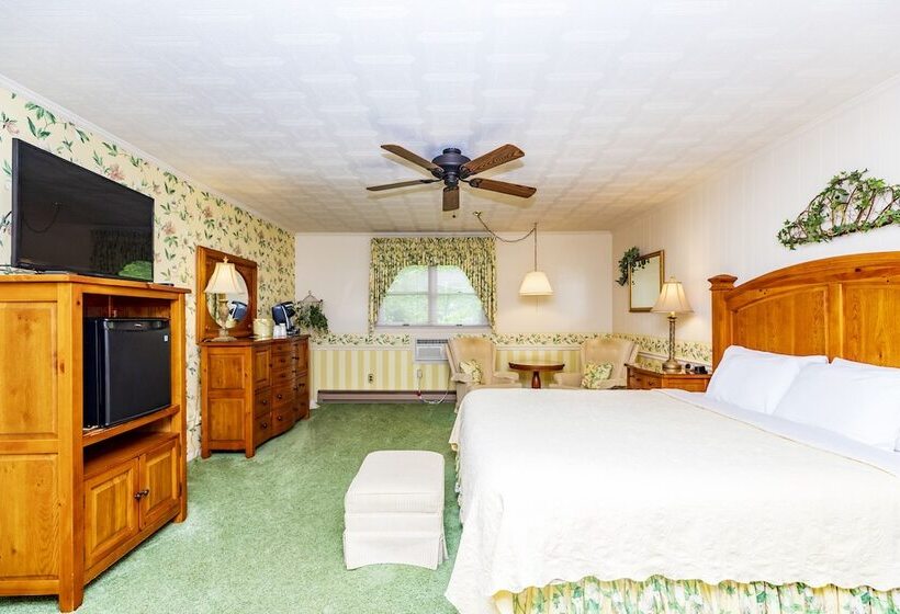 فندق صغير Azalea Garden Inn