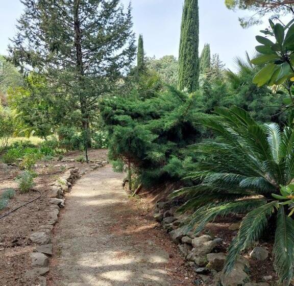 Bed and Breakfast Les Esquirous