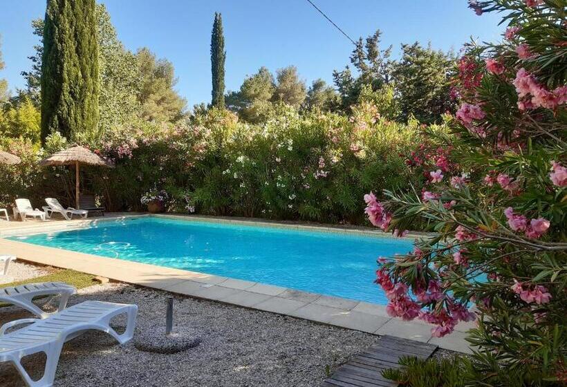 Bed and Breakfast Les Esquirous