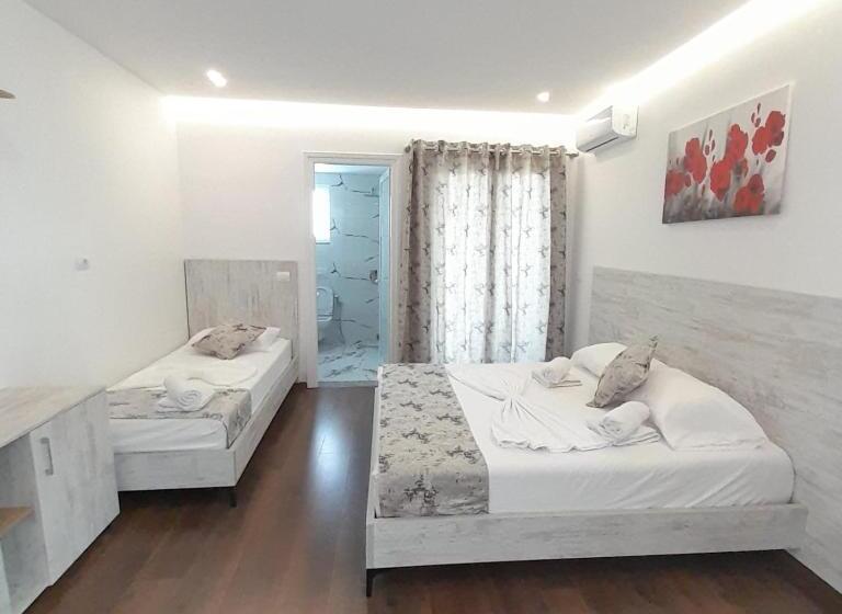 تختخواب و صبحانه Vila Irdi