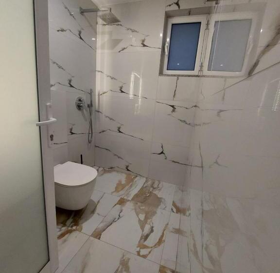 تختخواب و صبحانه Vila Irdi