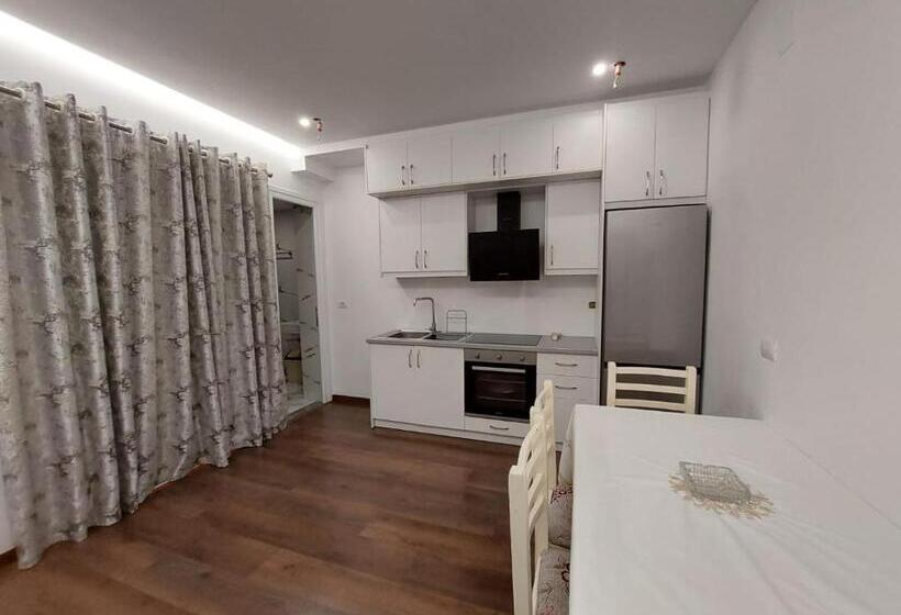 تختخواب و صبحانه Vila Irdi